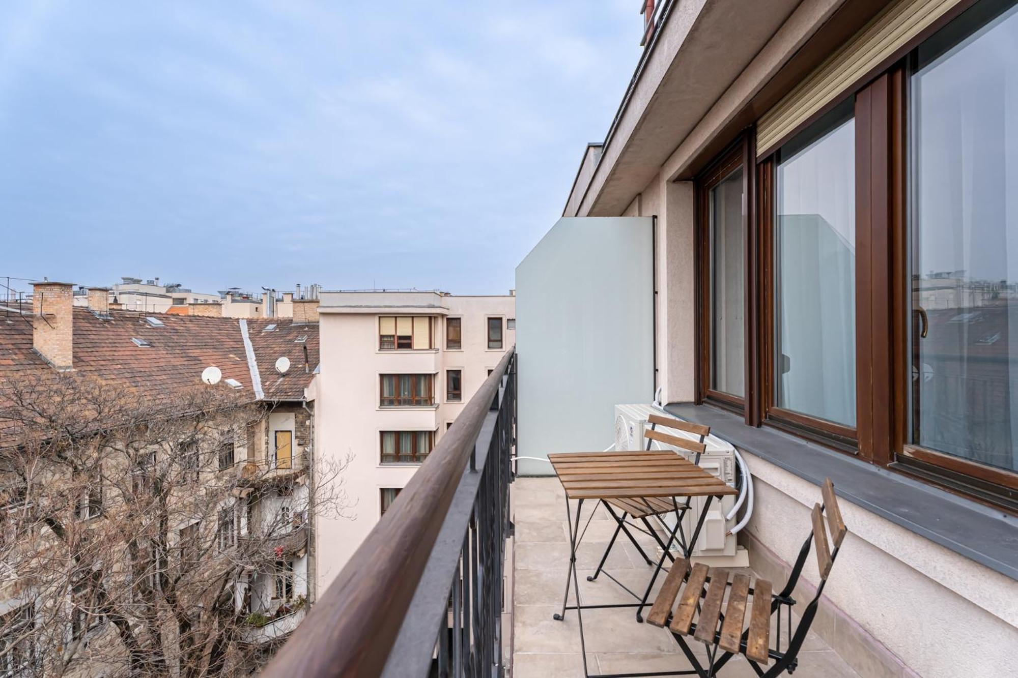 Luxy Hollo Gozsdu Court Apartment Budapest