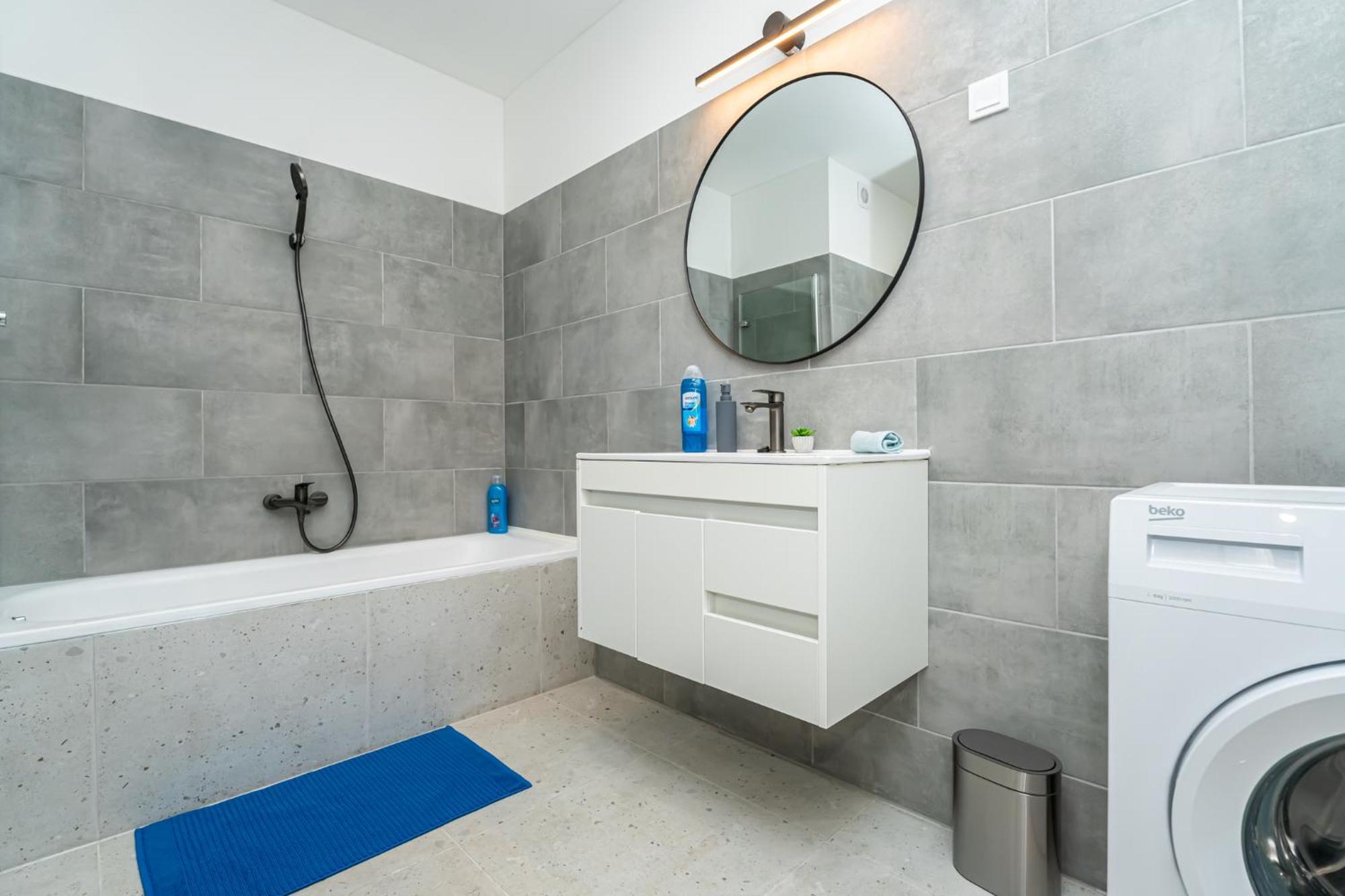 Luxy Hollo Gozsdu Court * Budapest